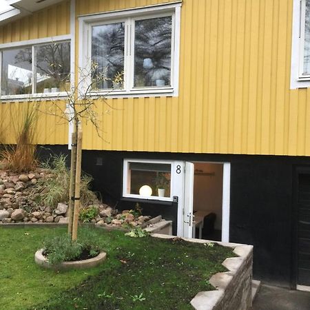 Bo Centralt I Vaernamo Bagian luar foto