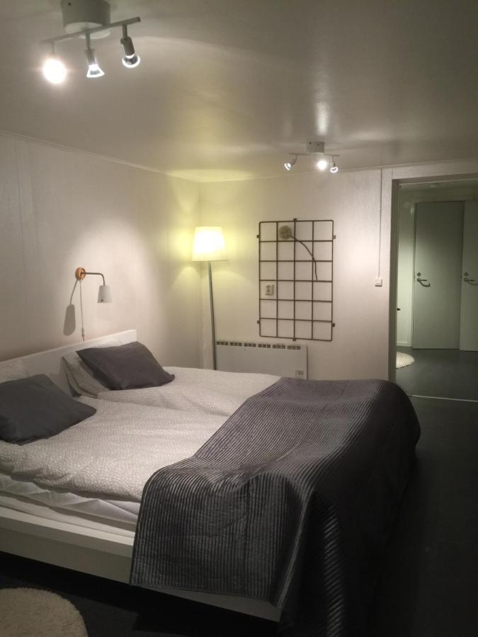 Bo Centralt I Vaernamo Bagian luar foto