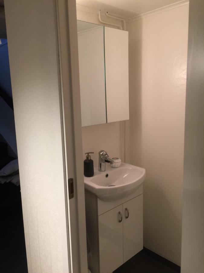 Bo Centralt I Vaernamo Bagian luar foto